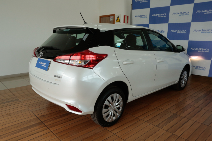 Toyota YARIS 1.5 16V FLEX XS MULTIDRIVE 9