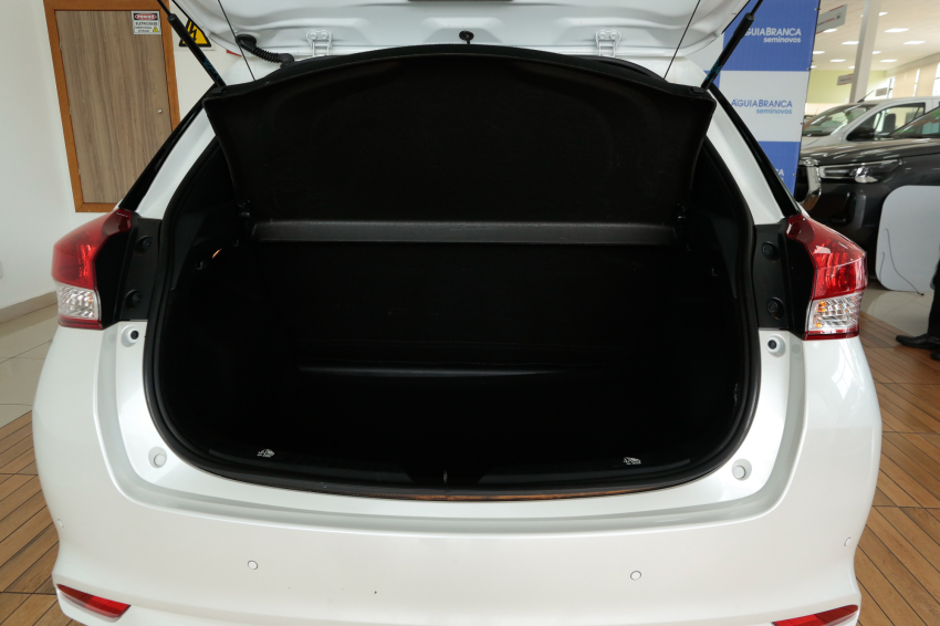 Toyota YARIS 1.5 16V FLEX XS MULTIDRIVE 10