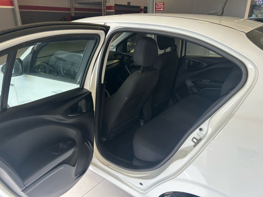 fiat cronos 1.3 firefly flex drive gsr 4p automatico 2019 fiat cronos 1.3 firefly flex drive gsr 4p automatico 2019