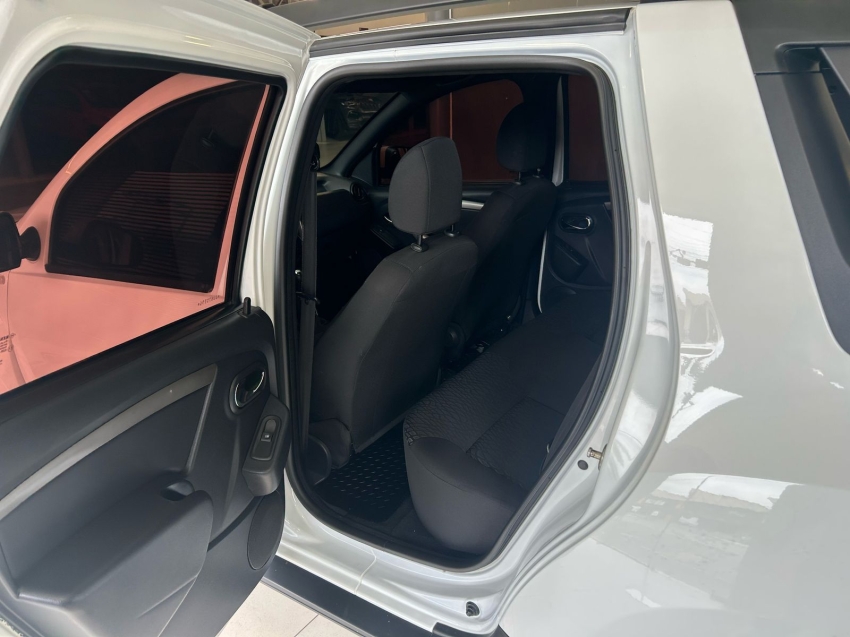 renault duster oroch 1.6 16v sce flex express manual 4p 2018