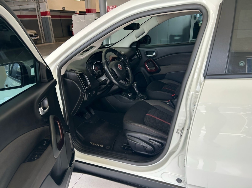fiat toro 2.0 16v turbo diesel freedom 4wd at9 4p automatico 2019 fiat toro 2.0 16v turbo diesel freedom 4wd at9 4p automatico 2019