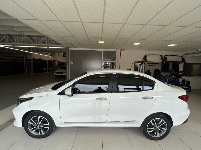 fiat cronos 1.3 firefly flex drive cvt 4p automatico 2023 fiat cronos 1.3 firefly flex drive cvt 4p automatico 2023