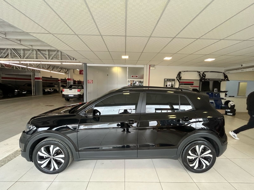 volkswagen t-cross 1.0 200 tsi total flex comfortline automatico 4p 2022