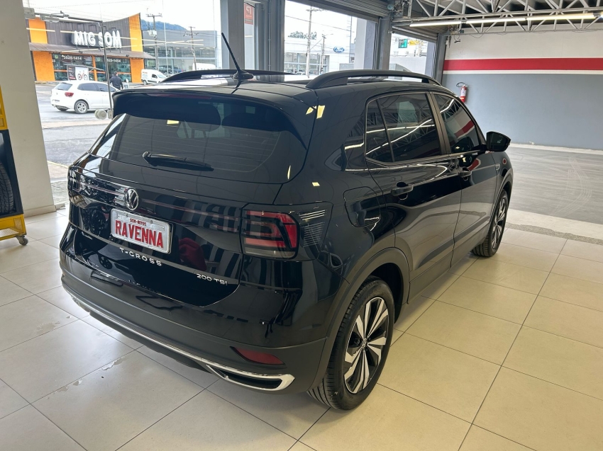volkswagen t-cross 1.0 200 tsi total flex comfortline automatico 4p 2022