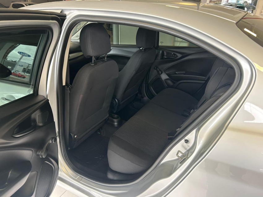 fiat cronos 1.8 e.torq flex at6 4p automatico 2020