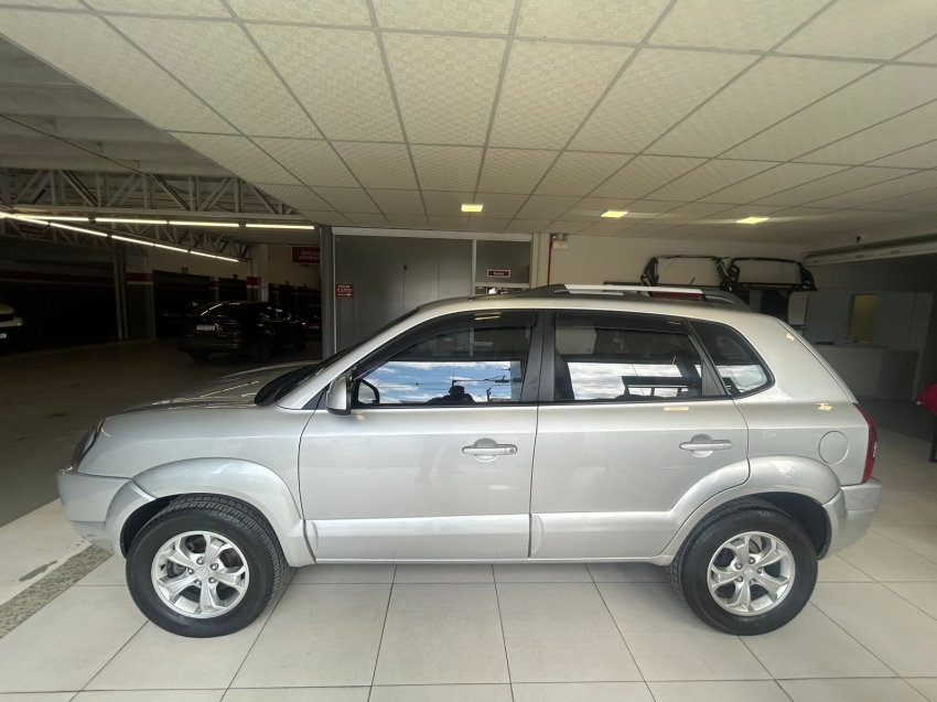 hyundai tucson 2.0 mpfi gls 16v 143cv 2wd flex 4p automatico 2015