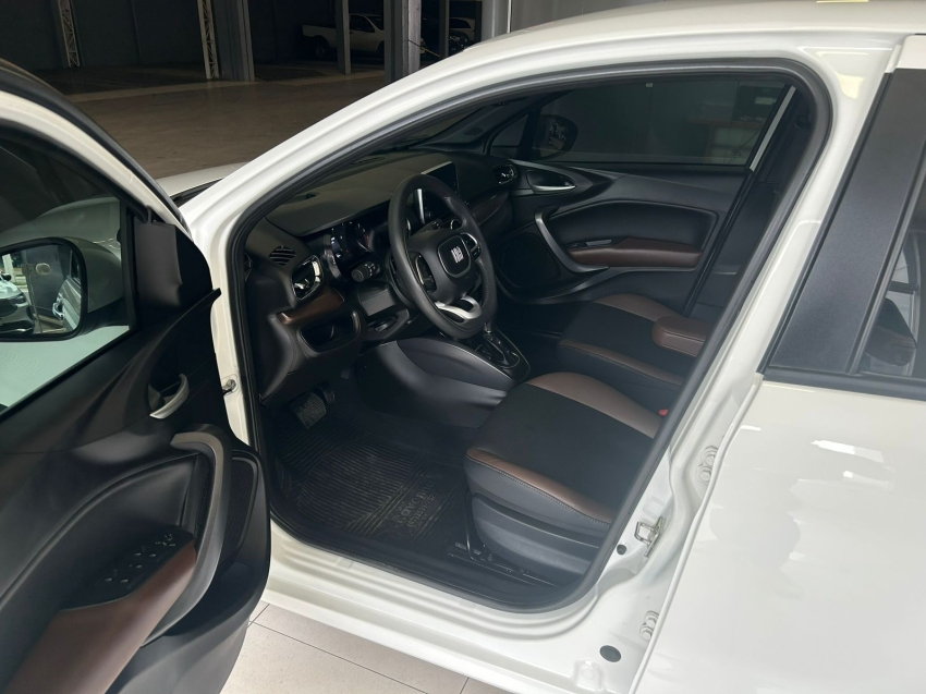 fiat cronos 1.3 firefly flex precision cvt 4p automatico 2023