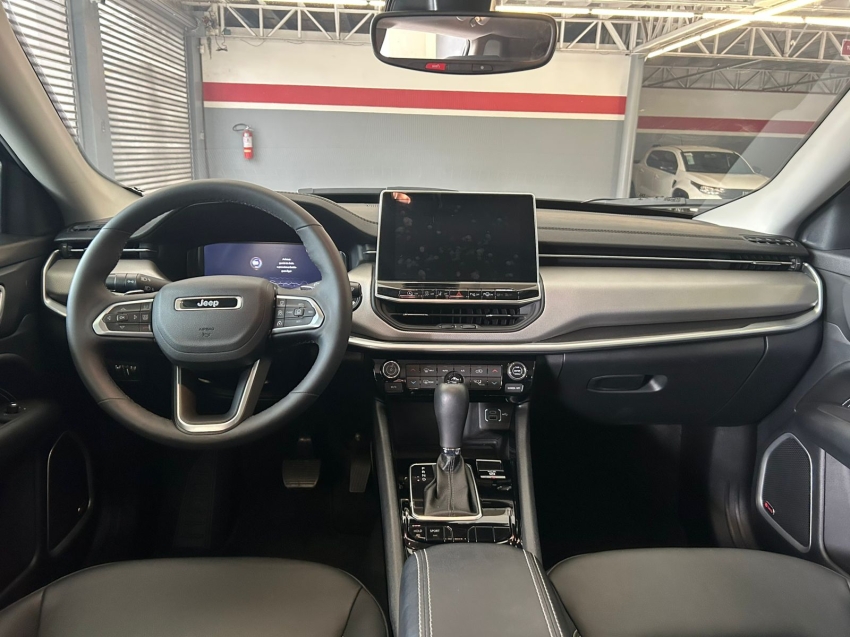 jeep compass 1.3 t270 turbo flex longitude at6 4p automatico 2025
