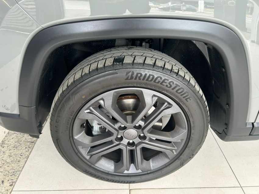 jeep compass 1.3 t270 turbo flex longitude at6 4p automatico 2025