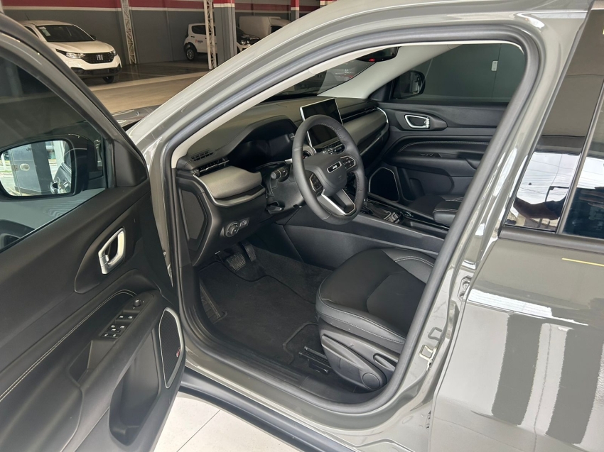 jeep compass 1.3 t270 turbo flex longitude at6 4p automatico 2025