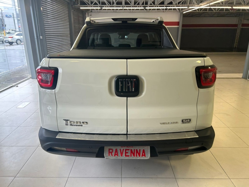 fiat toro 2.0 16v turbo diesel volcano 4wd at9 4p automatico 2022