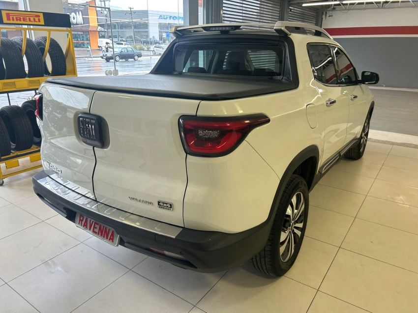 fiat toro 2.0 16v turbo diesel volcano 4wd at9 4p automatico 2022