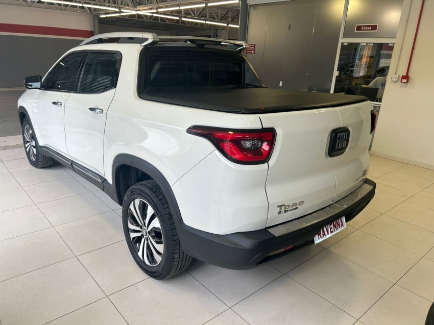 fiat toro 2.0 16v turbo diesel volcano 4wd at9 4p automatico 2022