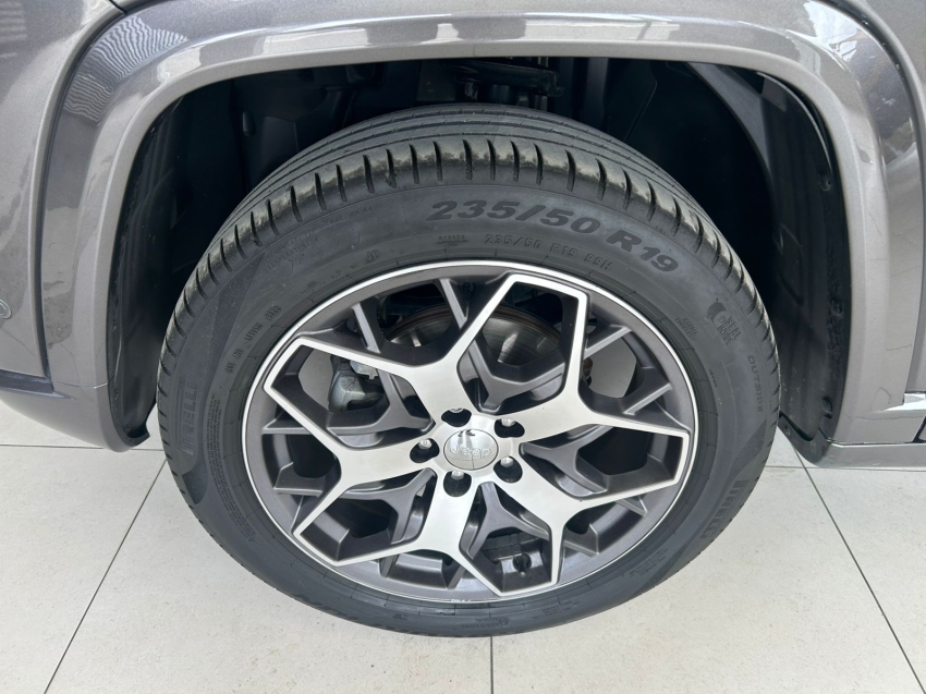 jeep commander 2.0 td380 turbo diesel overland at9 4p automatico 2023