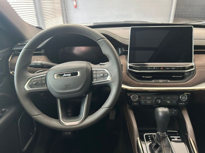 jeep commander 2.0 td380 turbo diesel overland at9 4p automatico 2023
