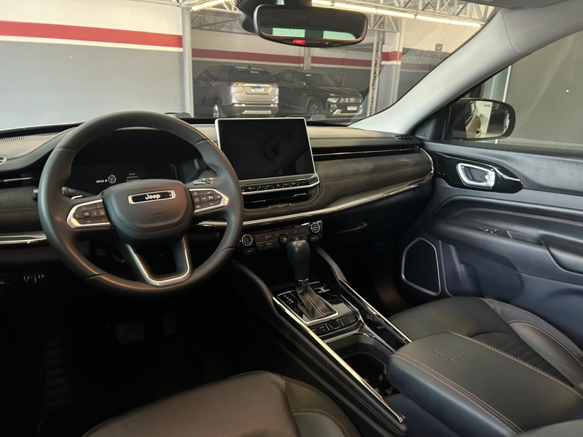 jeep commander 1.3 t270 turbo flex limited at6 4p automatico 2023 jeep commander 1.3 t270 turbo flex limited at6 4p automatico 2023