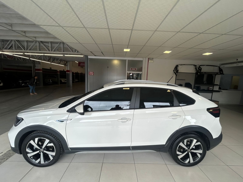 volkswagen nivus 1.0 200 tsi total flex highline automatico 4p 20243