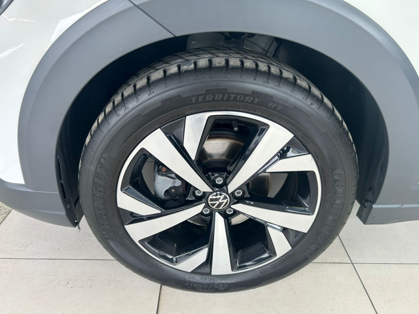 volkswagen nivus 1.0 200 tsi total flex highline automatico 4p 20241