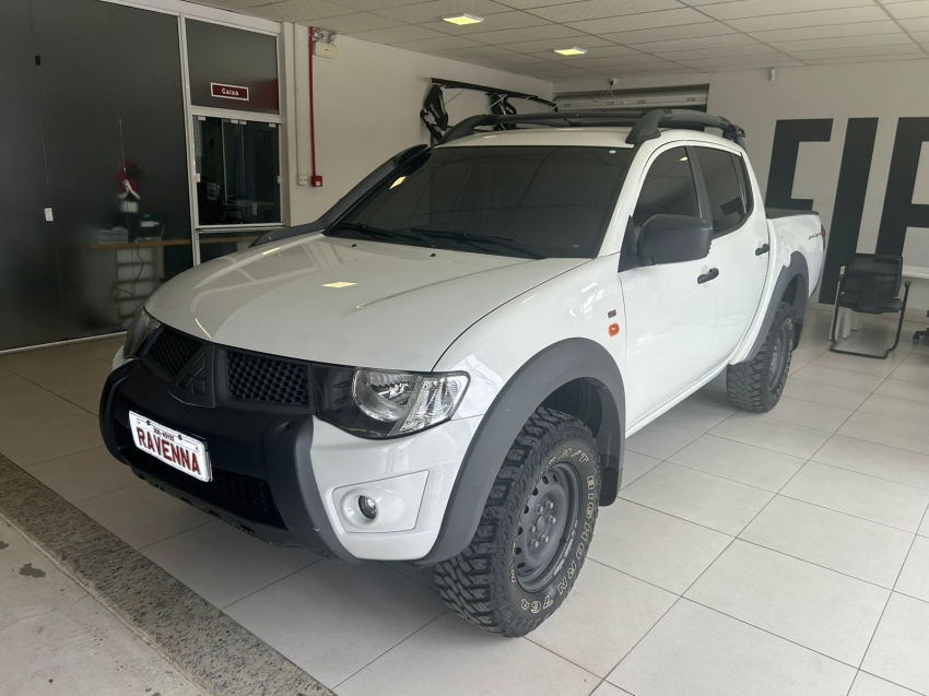 mitsubishi l200 savana 3.2 4x4 16v turbo intercooler diesel 4p manual 20132