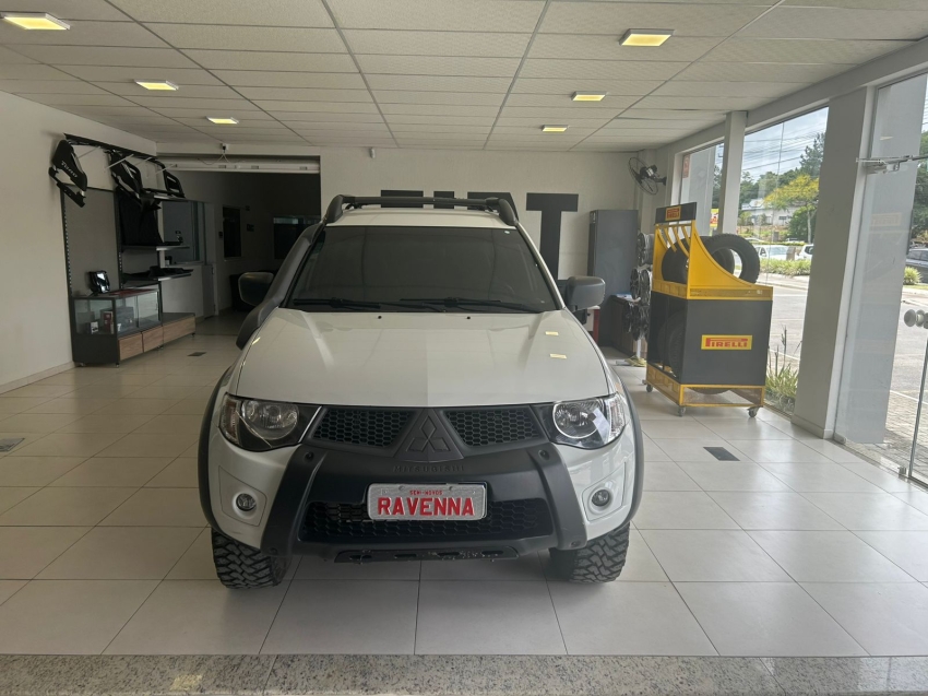 mitsubishi l200 savana 3.2 4x4 16v turbo intercooler diesel 4p manual 2013