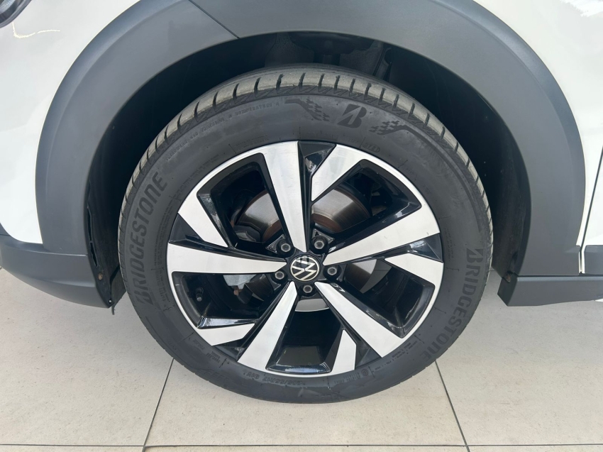 volkswagen nivus 1.0 200 tsi total flex highline automatico 4p 20211