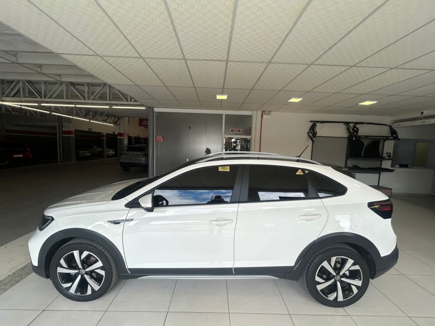 volkswagen nivus 1.0 200 tsi total flex highline automatico 4p 20213