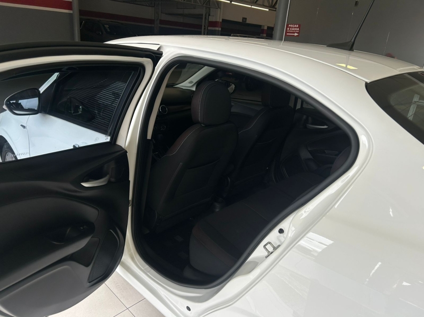 fiat cronos 1.8 e.torq flex precision at6 4p automatico 20207