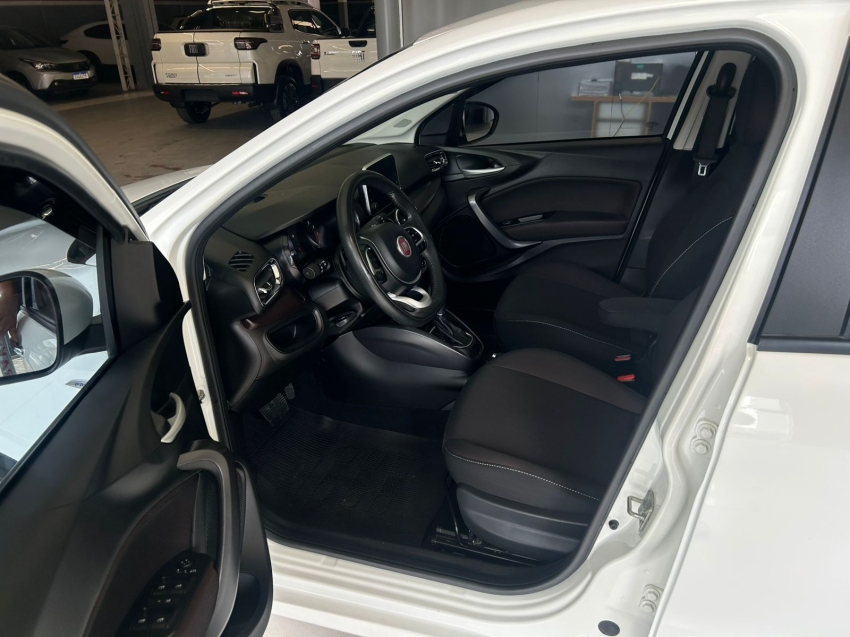 fiat cronos 1.8 e.torq flex precision at6 4p automatico 20206