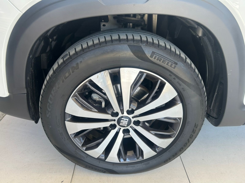 fiat toro 1.3 turbo 270 flex volcano at6 4p automatico 20251