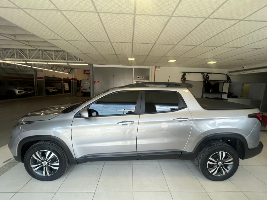 fiat toro 1.3 turbo 270 flex freedom at6 4p automatico 20233