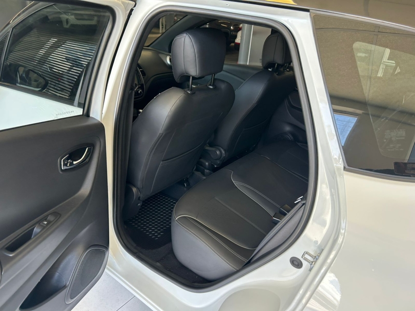 renault captur 1.6 16v sce flex bose x-tronic 4p automatico 20218