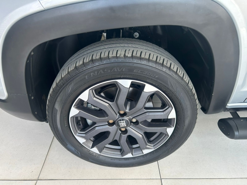 fiat strada 1.0 turbo 200 flex ultra cd cvt 4p automatico 20251