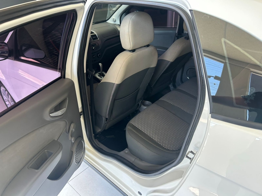 fiat grand siena 1.6 mpi essence 16v flex 4p automatizado semiautomatico 20158