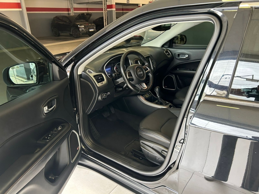 jeep compass 2.0 16v flex longitude automatico 4p 20205