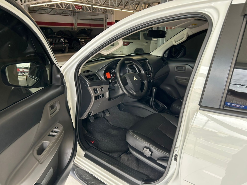 mitsubishi l200 triton 2.4 16v turbo diesel sport glx cd 4p 4x4 manual 20207