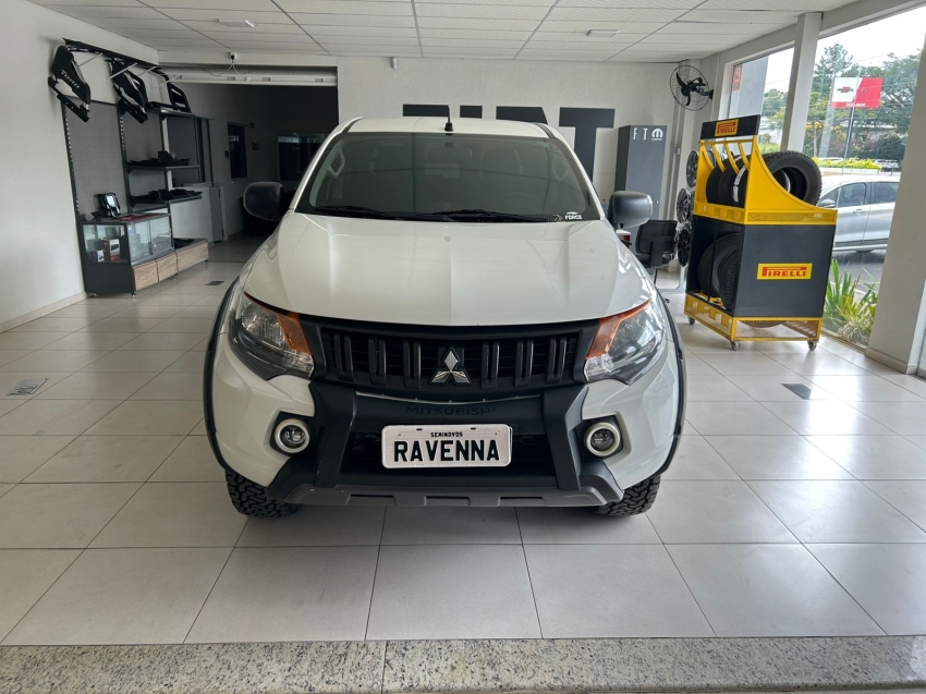 mitsubishi l200 triton 2.4 16v turbo diesel sport glx cd 4p 4x4 manual 2020