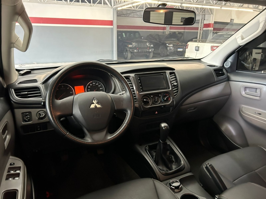 mitsubishi l200 triton 2.4 16v turbo diesel sport glx cd 4p 4x4 manual 202010