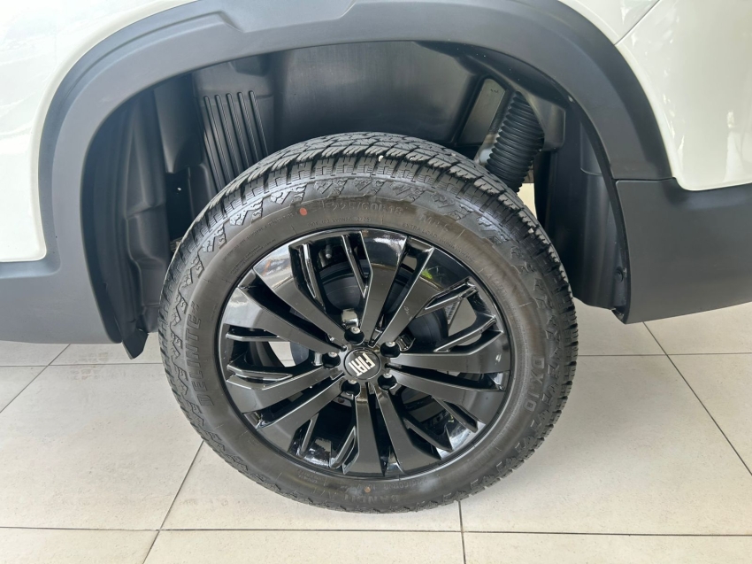 fiat toro 1.3 turbo 270 flex volcano at6 4p automatico 20241