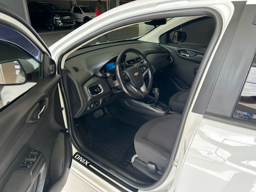 chevrolet onix 1.4 mpfi ltz 8v flex 4p automatico 20157