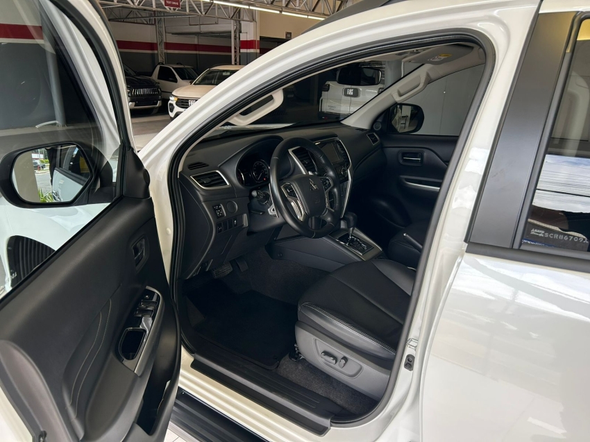 mitsubishi l200 triton 2.4 turbo diesel 4x4 at sport hpe 4p automatico 20257