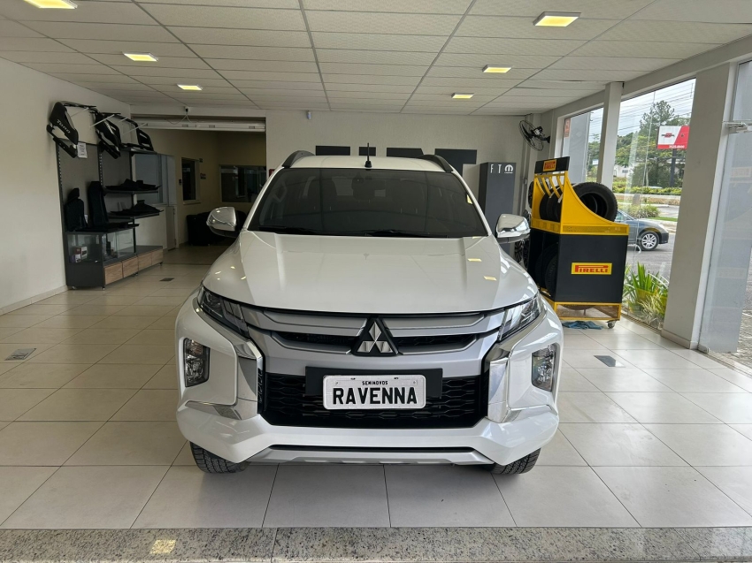 mitsubishi l200 triton 2.4 turbo diesel 4x4 at sport hpe 4p automatico 2025