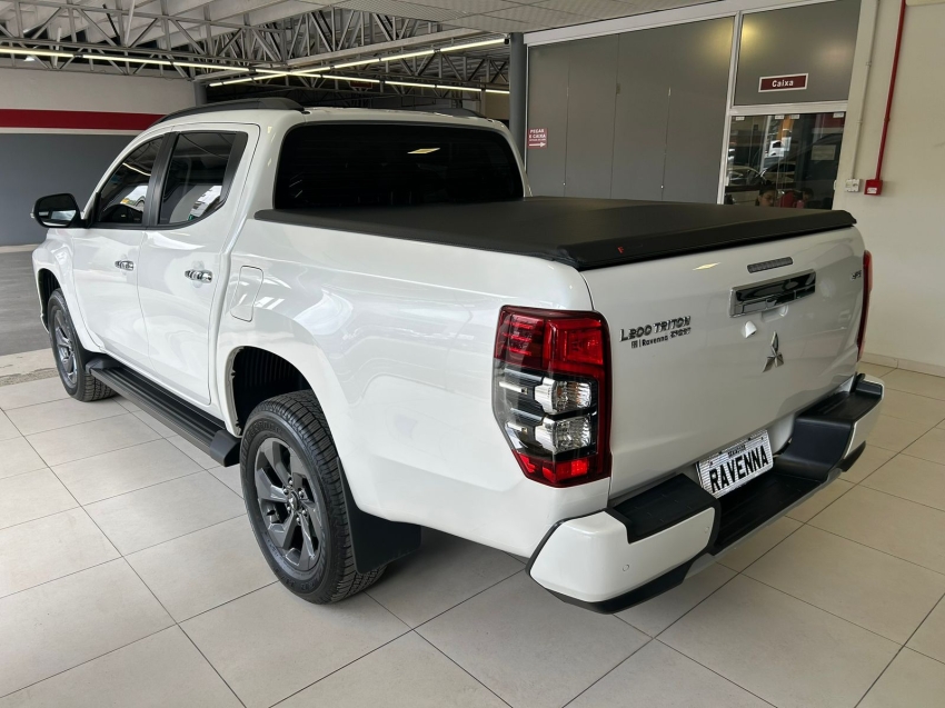 mitsubishi l200 triton 2.4 turbo diesel 4x4 at sport hpe 4p automatico 20254