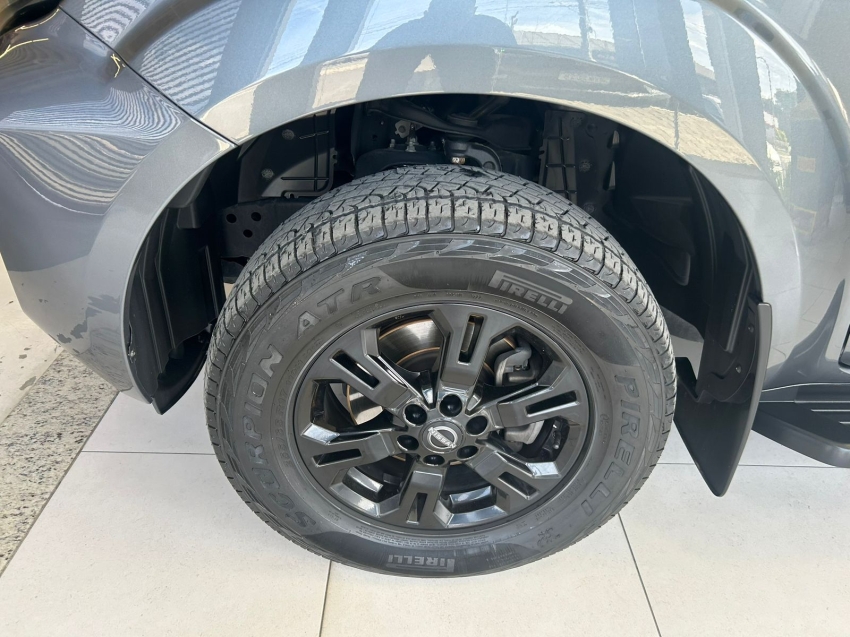 nissan frontier 2.3 16v turbo diesel xe cd 4x4 automatico 4p 20241