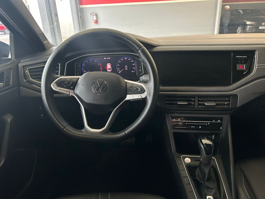 volkswagen nivus 1.0 200 tsi total flex highline automatico 4p 202510