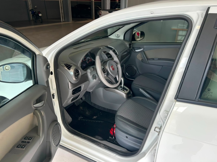fiat grand siena 1.6 mpi essence 16v flex 4p automatizado semiautomatico 20167