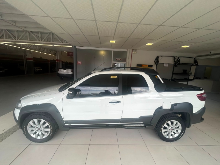 fiat strada 1.8 mpi adventure cd 16v flex 3p automatizado 2p semiautomatico 20163