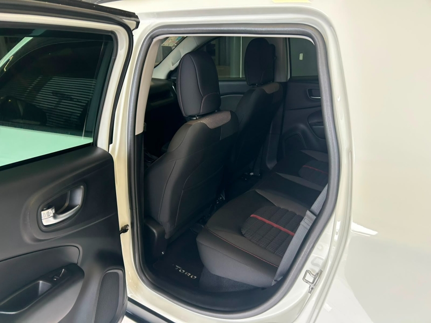 fiat toro 1.8 16v evo flex freedom at6 4p automatico 20208