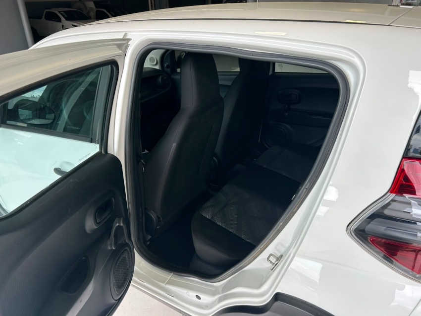fiat mobi 1.0 evo flex like. manual 4p 20238