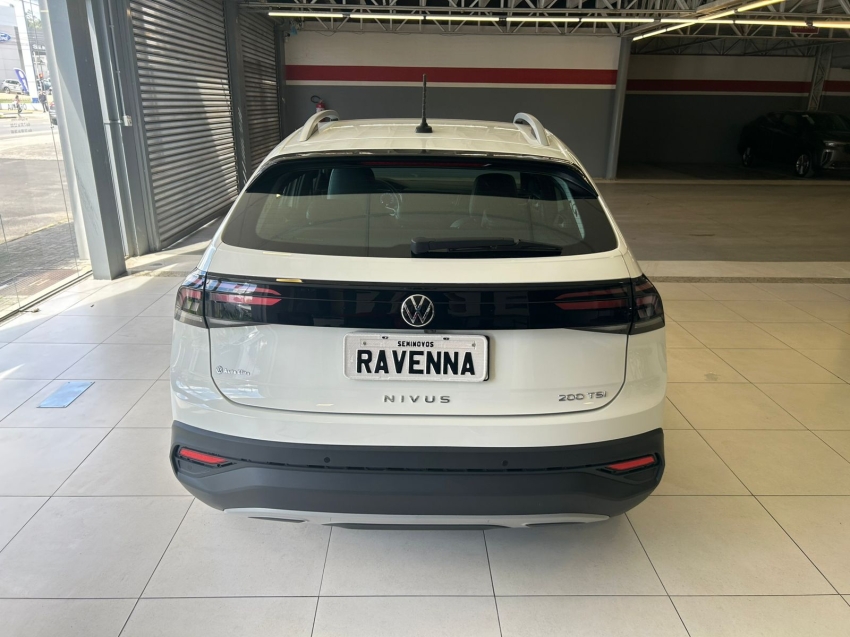 volkswagen nivus 1.0 200 tsi total flex highline automatico 4p 20215