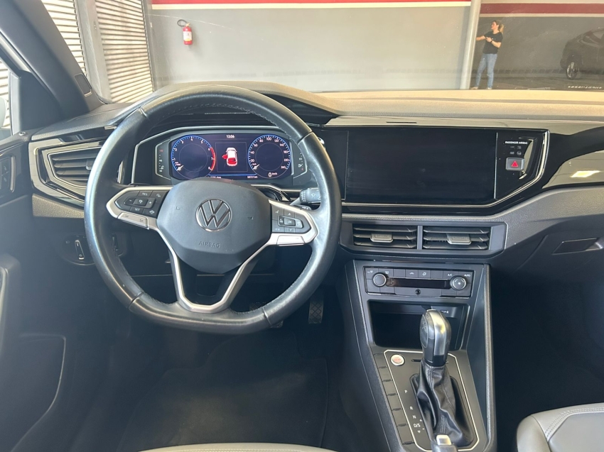 volkswagen nivus 1.0 200 tsi total flex highline automatico 4p 202111